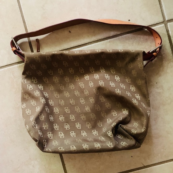 Purse - Picture 1 of 1